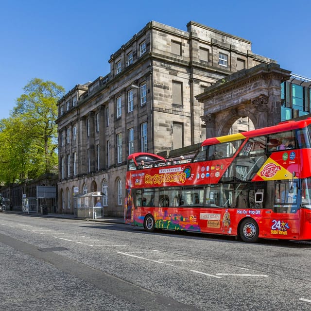 edinburgh-bus-tour-hop-on-hop-off_1